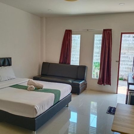 Tom'S House Hotel Khura Buri Buitenkant foto