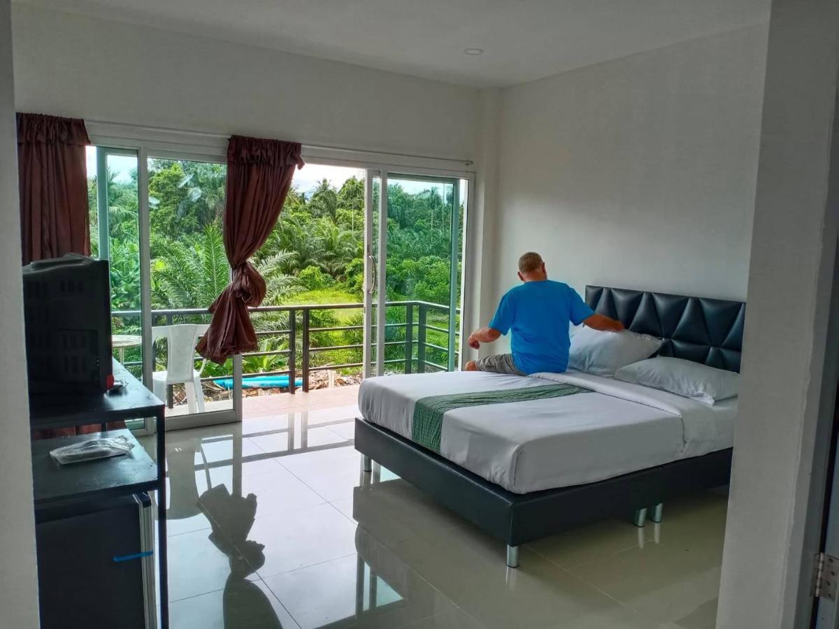 Tom'S House Hotel Khura Buri Buitenkant foto