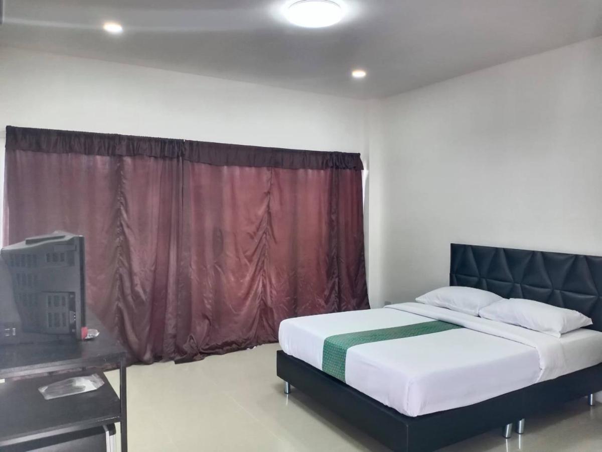Tom'S House Hotel Khura Buri Buitenkant foto