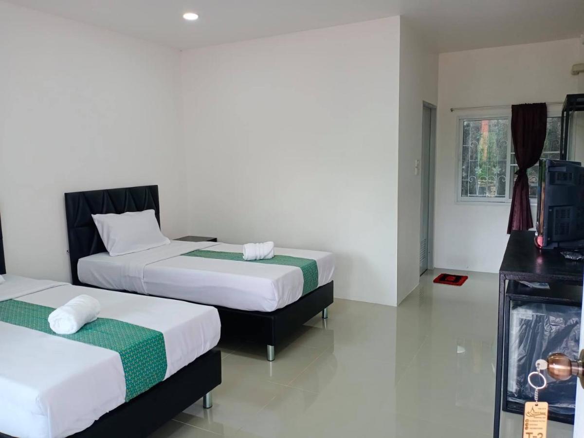 Tom'S House Hotel Khura Buri Buitenkant foto