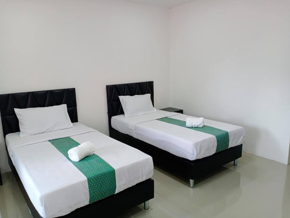 Tom'S House Hotel Khura Buri Buitenkant foto