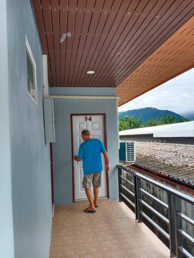 Tom'S House Hotel Khura Buri Buitenkant foto