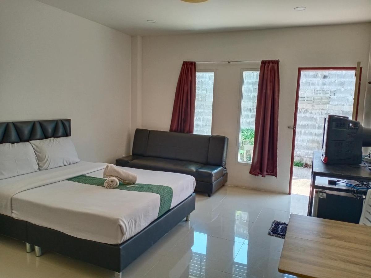 Tom'S House Hotel Khura Buri Buitenkant foto